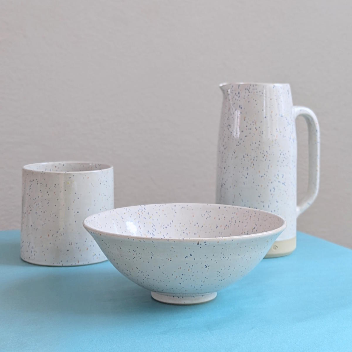 Set aus Schale, Krug und Utensilo Weiss